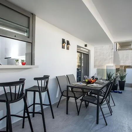아파트 Rhodes Diamond Luxury Flat In The Heart Of Town *